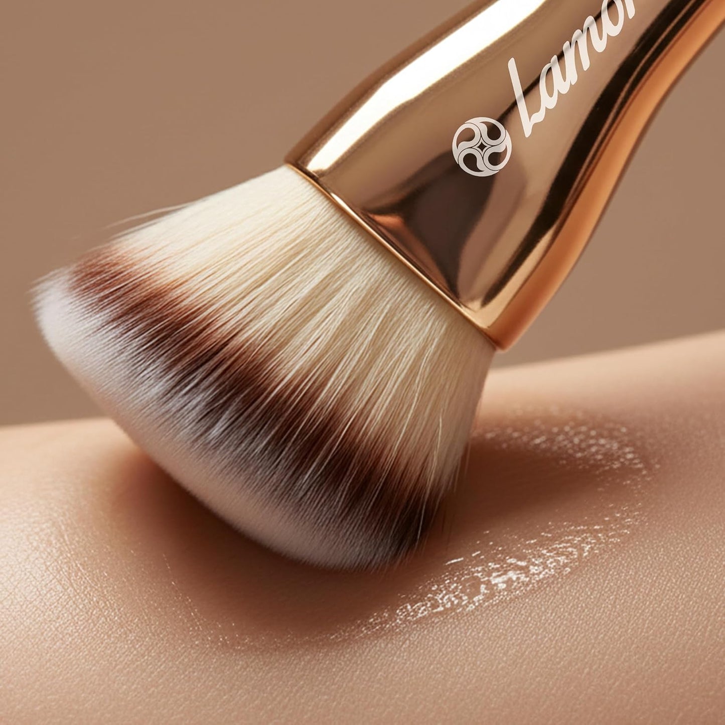 Foundation Brush Heart Gold - Lamora Beauty