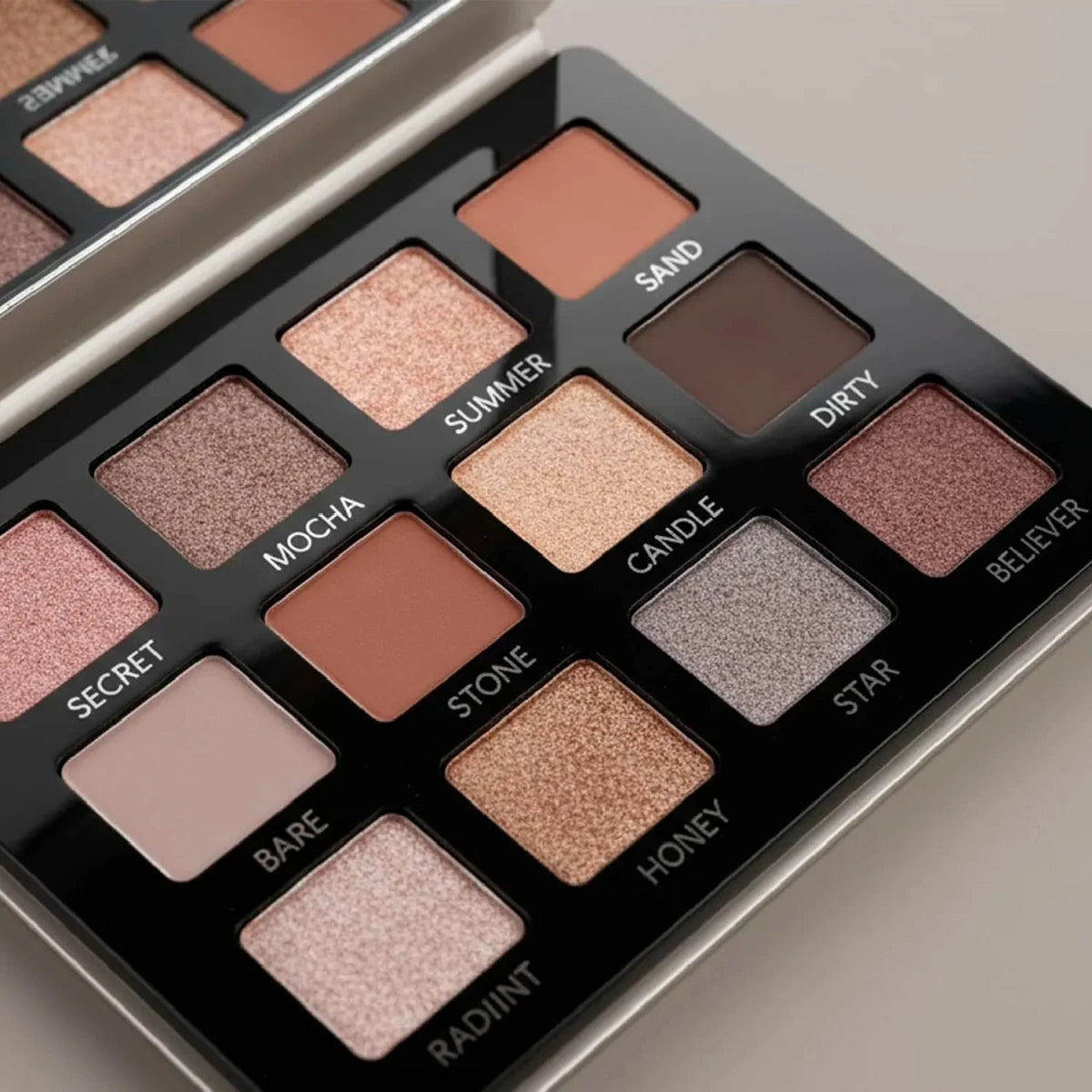 Eyeshadow Palette Attraction - Lamora Beauty